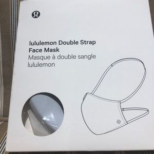 Lululemon mask in starlight